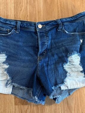 EUC Women’s Hollister Distressed High-Rise Boyfriend Short - Blue - Waist 31